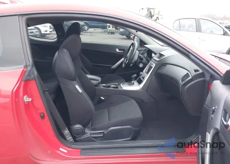 2010 Hyundai Genesis 2.0T z USA, uszkodzony, nr VIN KMHHT6KDXAU041867